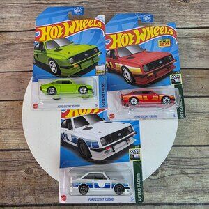 Hot Wheels Factory Fresh & Retro Racers Ford Escort RS2000 Die-Cast Cars  1:64 S